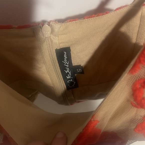 For love and lemons boned red lace crop top - Picture 3 of 3